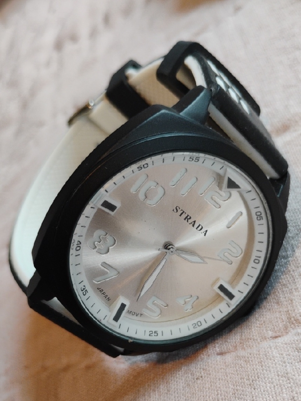 WATCH STRADA Large Face Water Resistant Black & White Plastic Band BRAND NEW